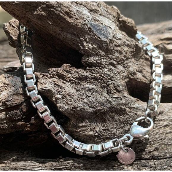 Tiffany & Co. Sterling Silver Linked Venetian Bracelet - Picture 4 of 5